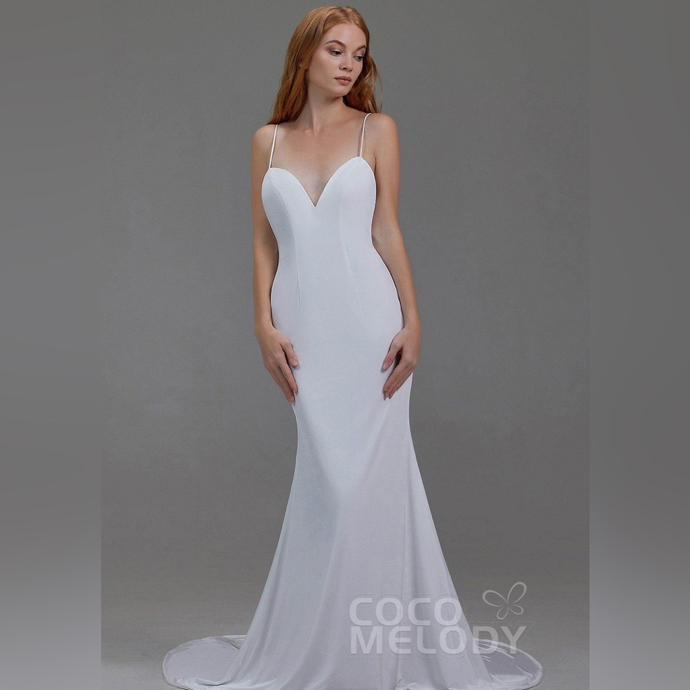 Cocomelody SimpleWhite Sleeveless Wedding Dress Size 12